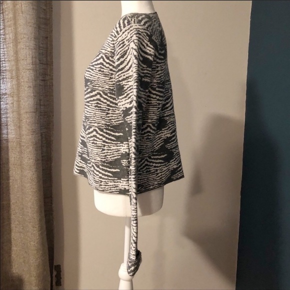 TOWNSEN gray and white cropped sweater - Picture 5 of 11